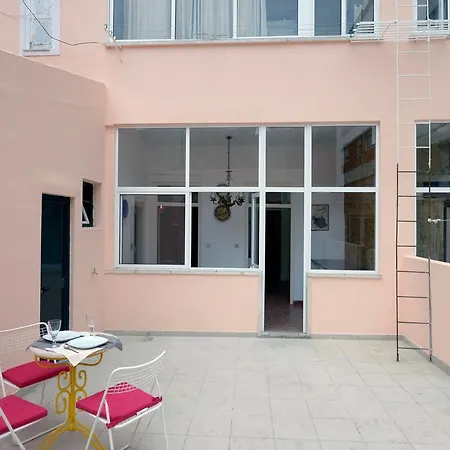 Feels Like - Cozy Flat With Terrace リスボン